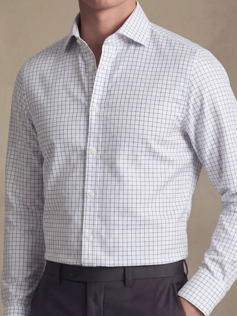 Camisa de popelina blanca lisa de fácil planchado