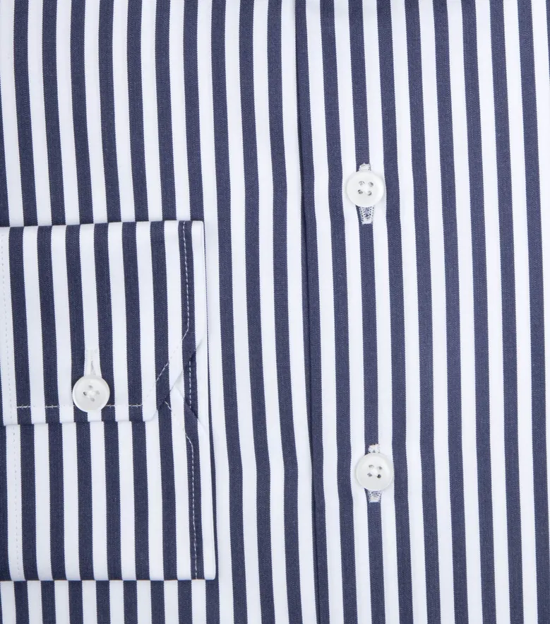 Camisa de popelina blanca lisa de fácil planchado