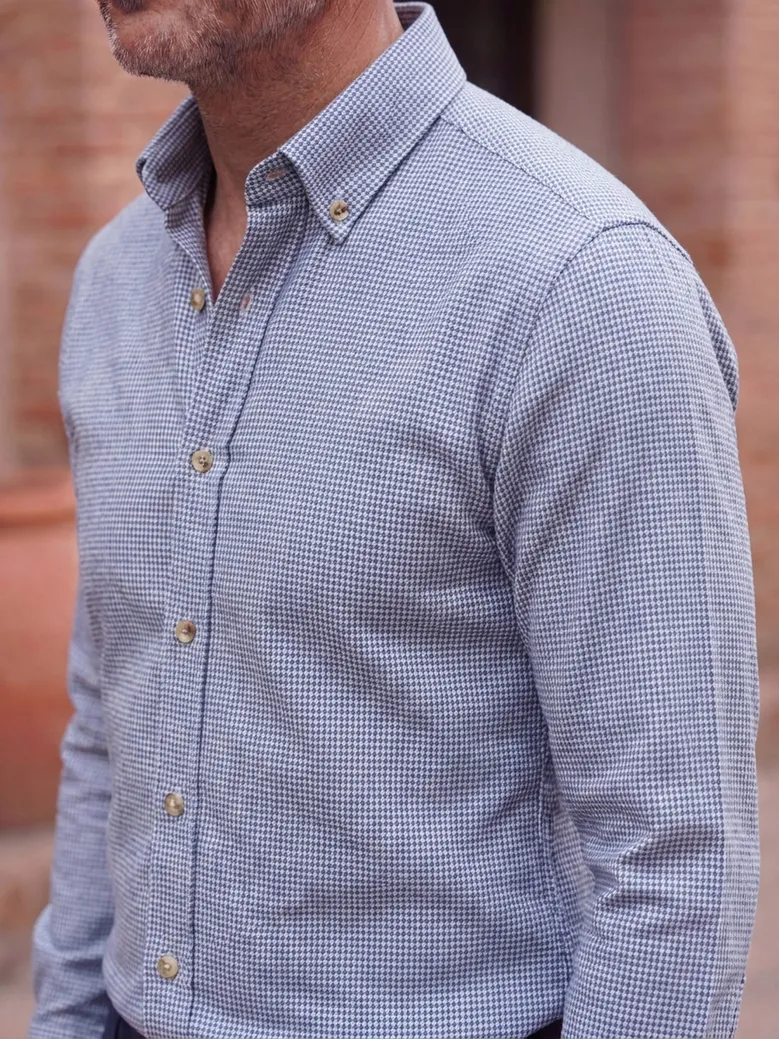 Camisa de popelina blanca lisa de fácil planchado