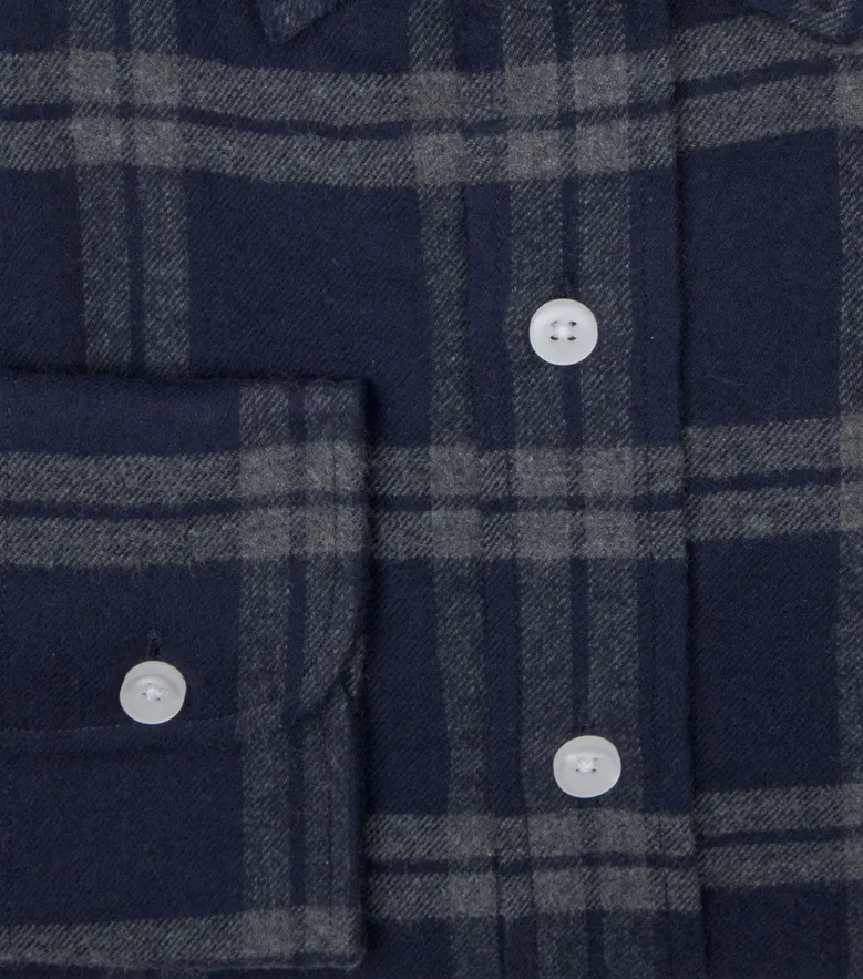 Camisa de popelina blanca lisa de fácil planchado