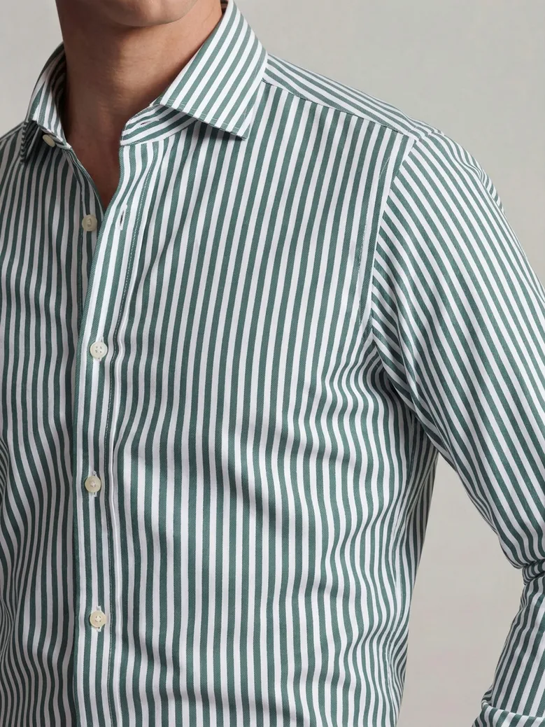 Camisa de popelina blanca lisa de fácil planchado