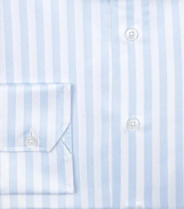 Camisa de popelina blanca lisa de fácil planchado