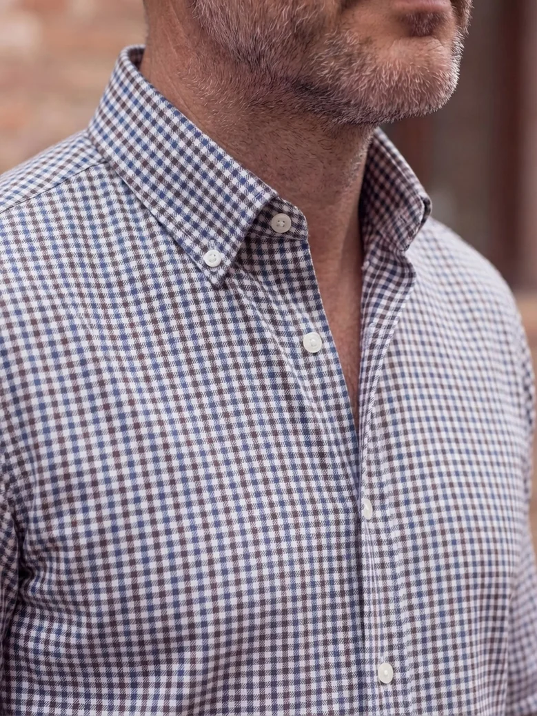 Camisa de popelina blanca lisa de fácil planchado