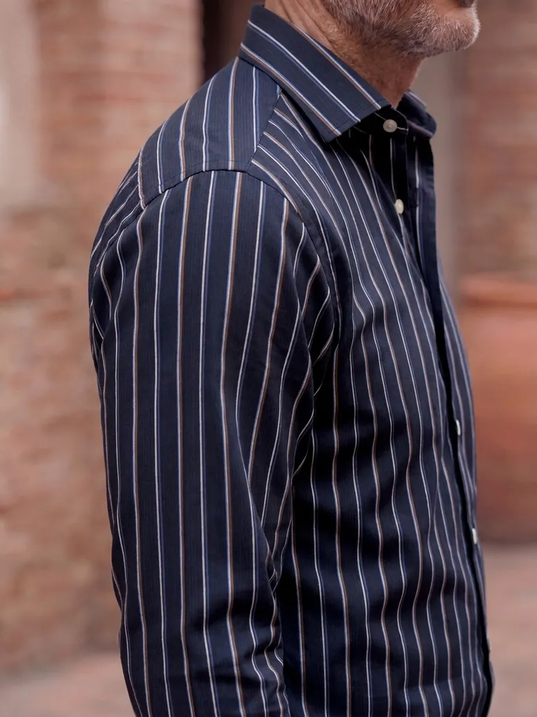 Camisa de popelina blanca lisa de fácil planchado