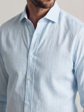 Camisa de lino a rayas azul cielo