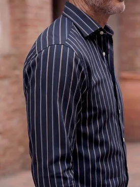 Camisa de popelina con rayas negras